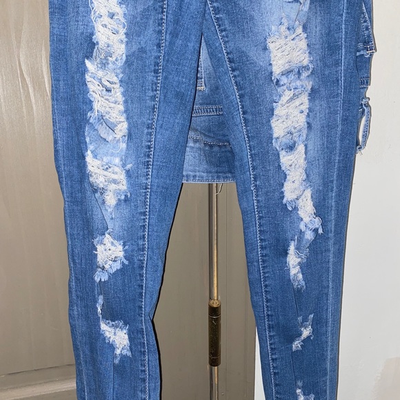 Skinny Jeans!! - Picture 3 of 4